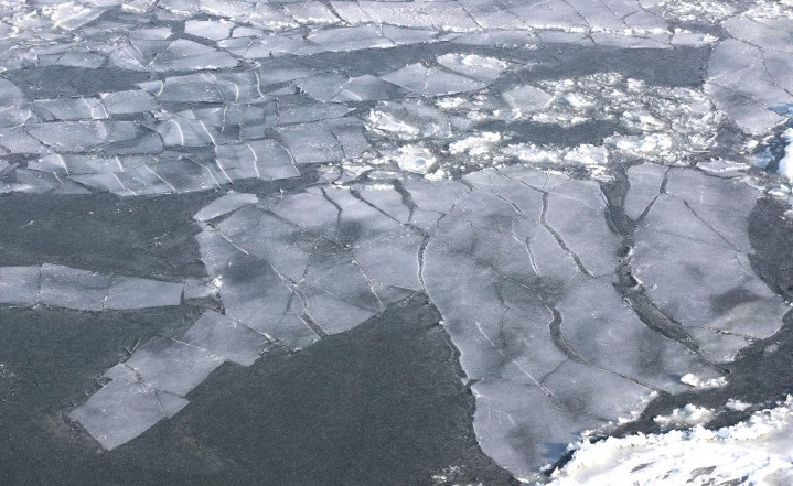 В Морозовском районе девятилетний мальчик провалился под лед.